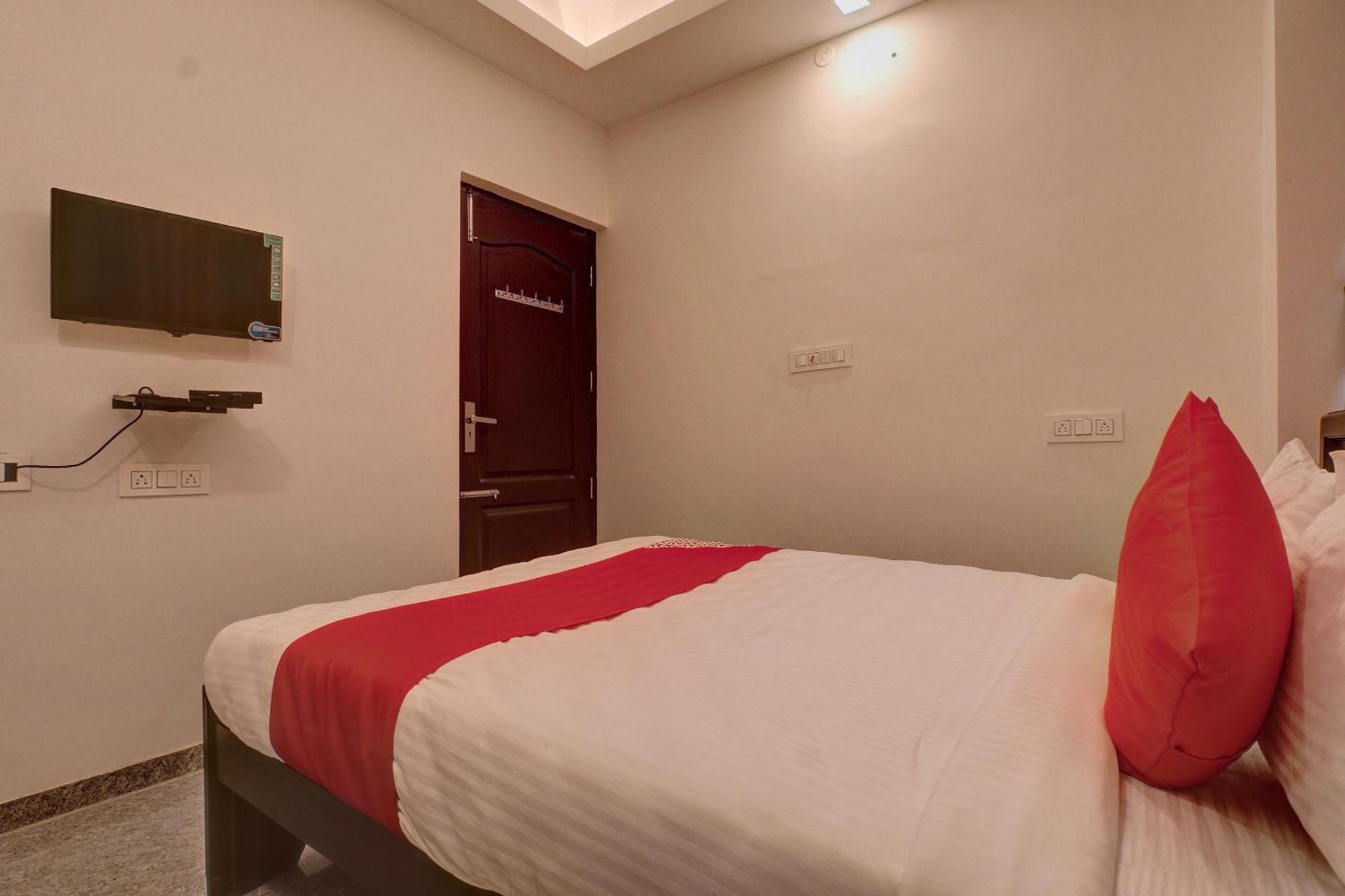 Hotel O Blue Moon Singānallūr Eksteriør billede